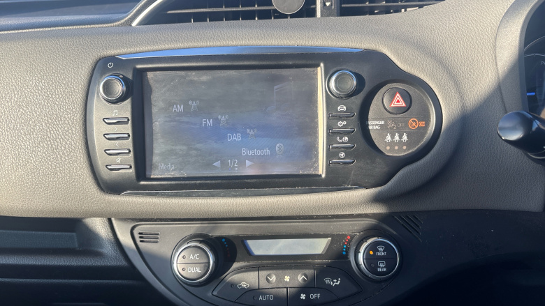 Toyota Yaris 1.5 Hybrid Icon 5dr CVT Hybrid Hatchback